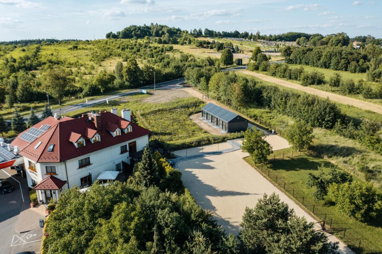 Motel Gosciniec Na Rozdrozu Libiaz Exteriér fotografie