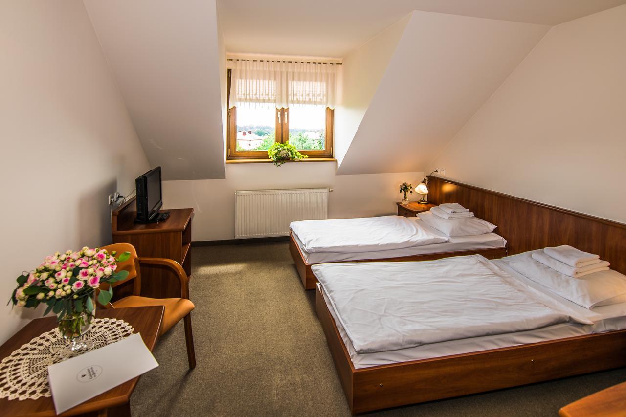 Motel Gosciniec Na Rozdrozu Libiaz Exteriér fotografie